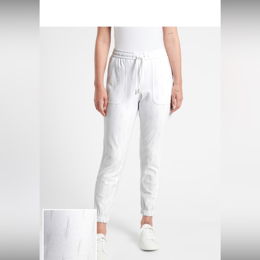 NWOT size small Athleta Faralllon Orinted Jogger.I paid 70.